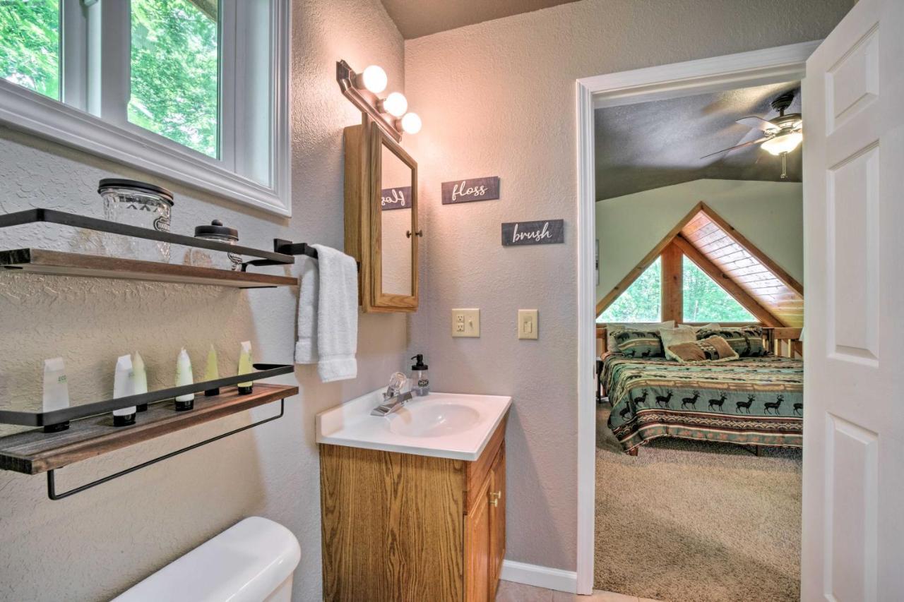 Cozy Whittier Cabin And Yard And Hot Tub, Pets Welcome 外观 照片