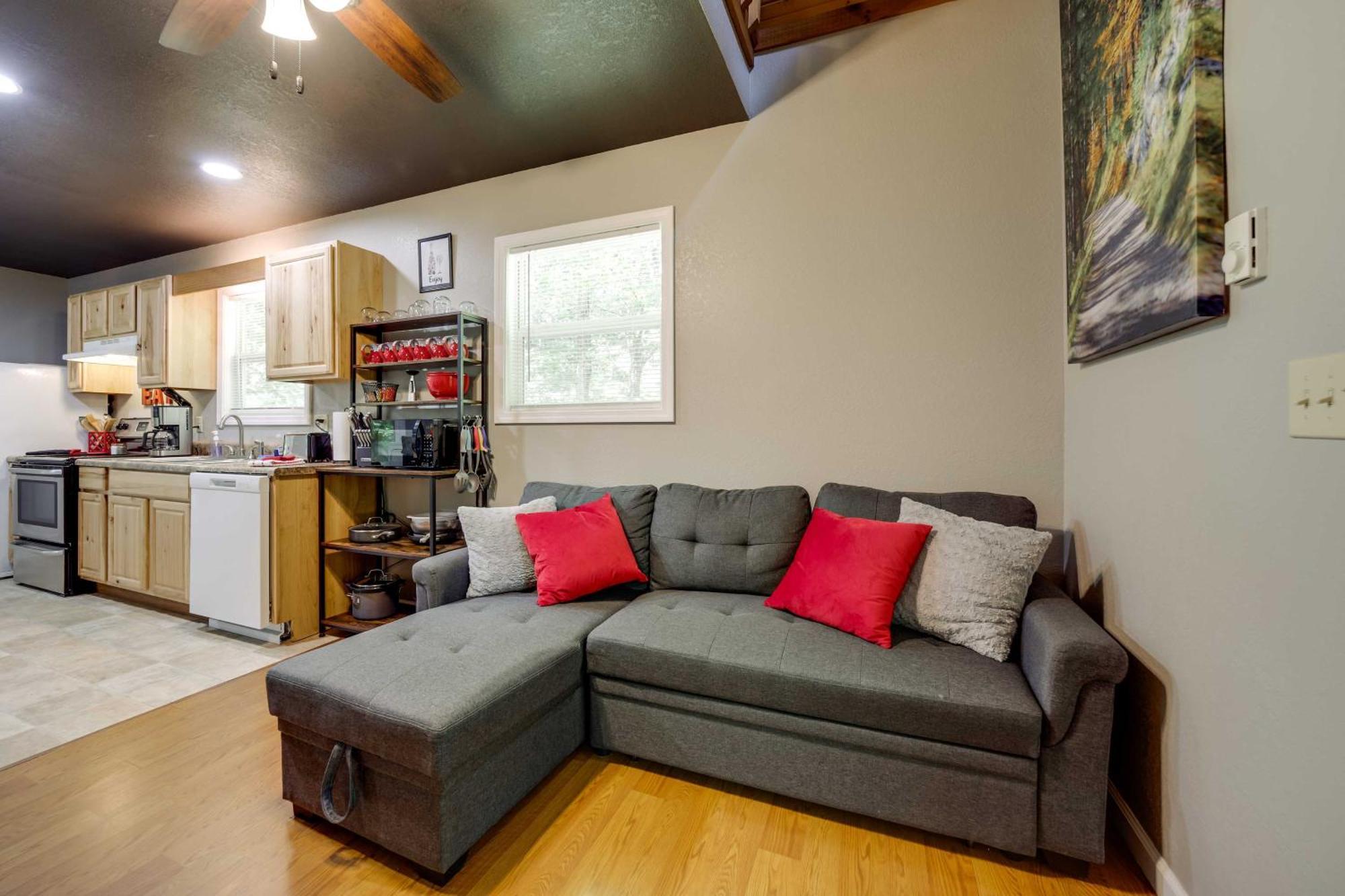 Cozy Whittier Cabin And Yard And Hot Tub, Pets Welcome 外观 照片