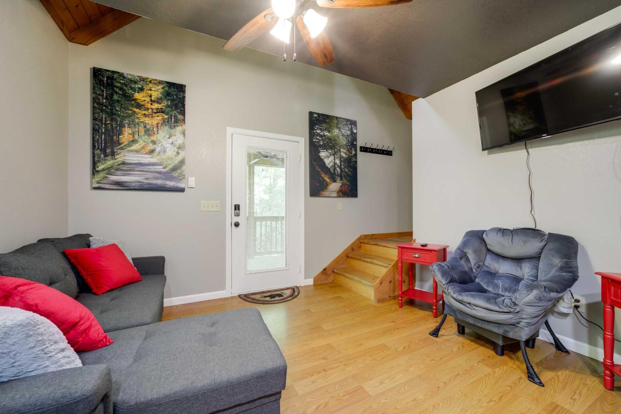 Cozy Whittier Cabin And Yard And Hot Tub, Pets Welcome 外观 照片