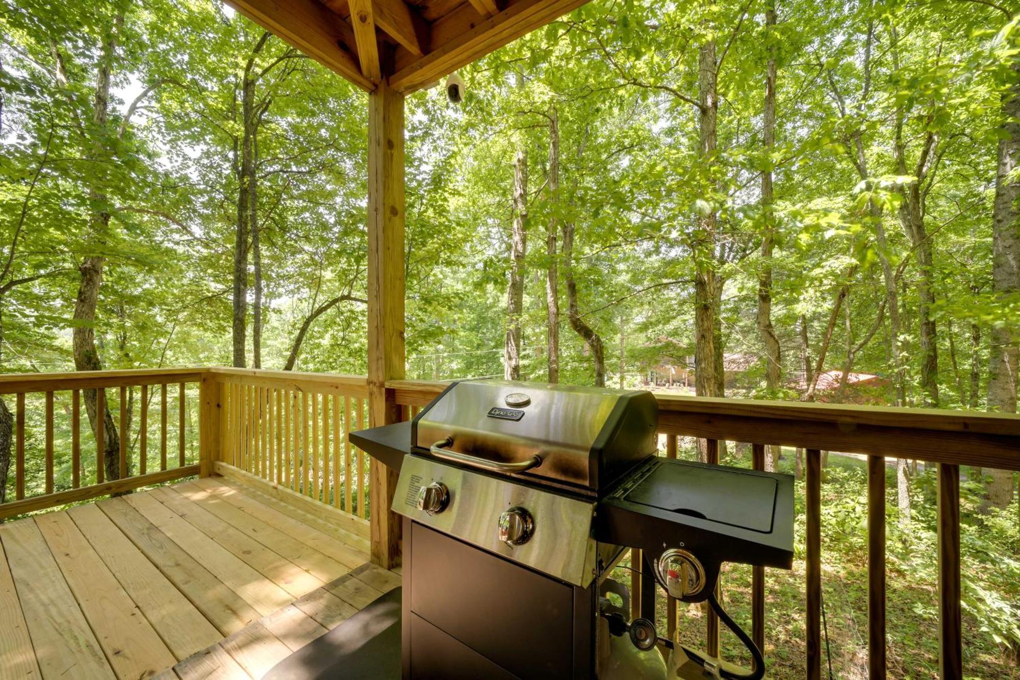Cozy Whittier Cabin And Yard And Hot Tub, Pets Welcome 外观 照片