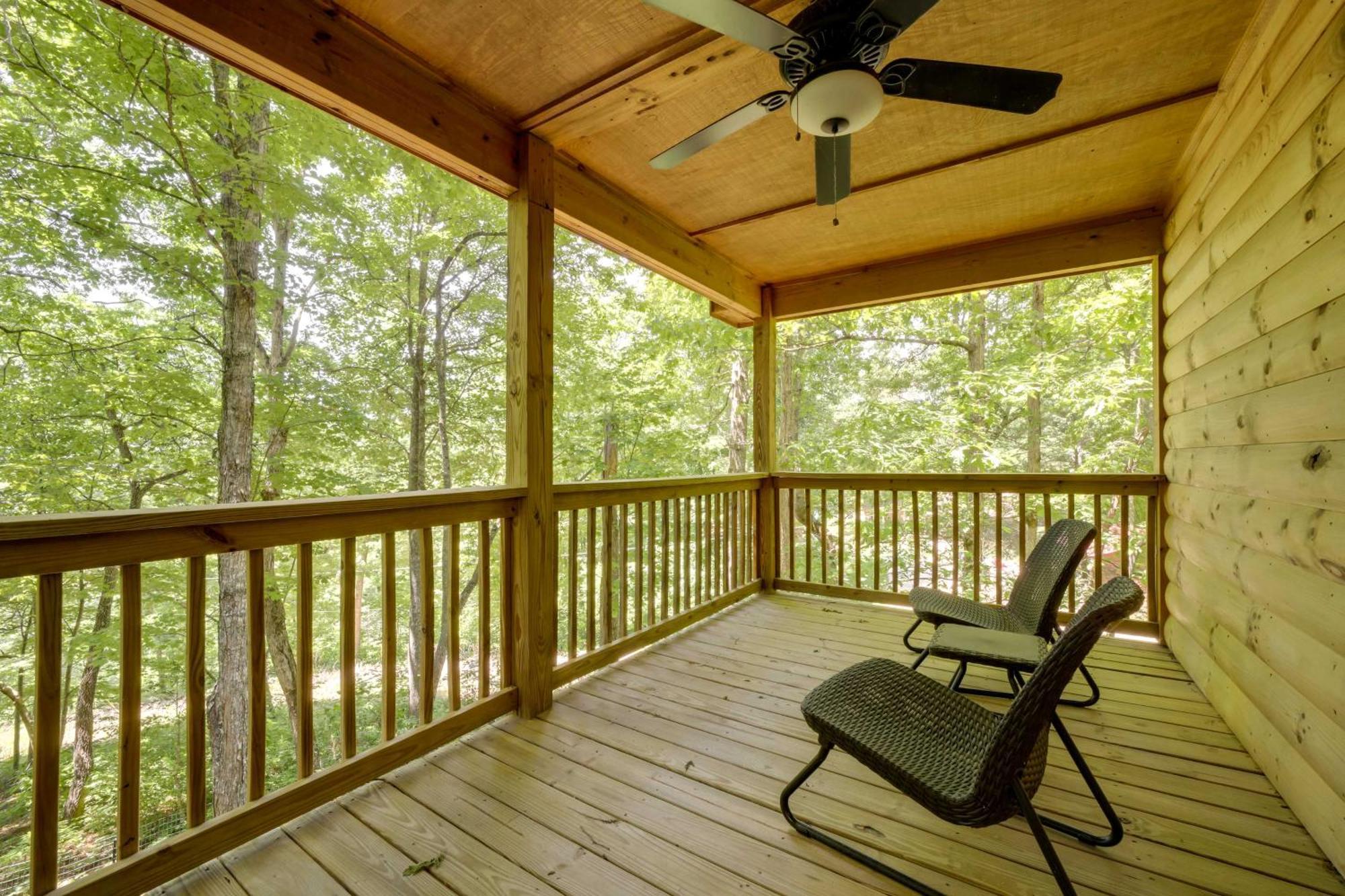 Cozy Whittier Cabin And Yard And Hot Tub, Pets Welcome 外观 照片