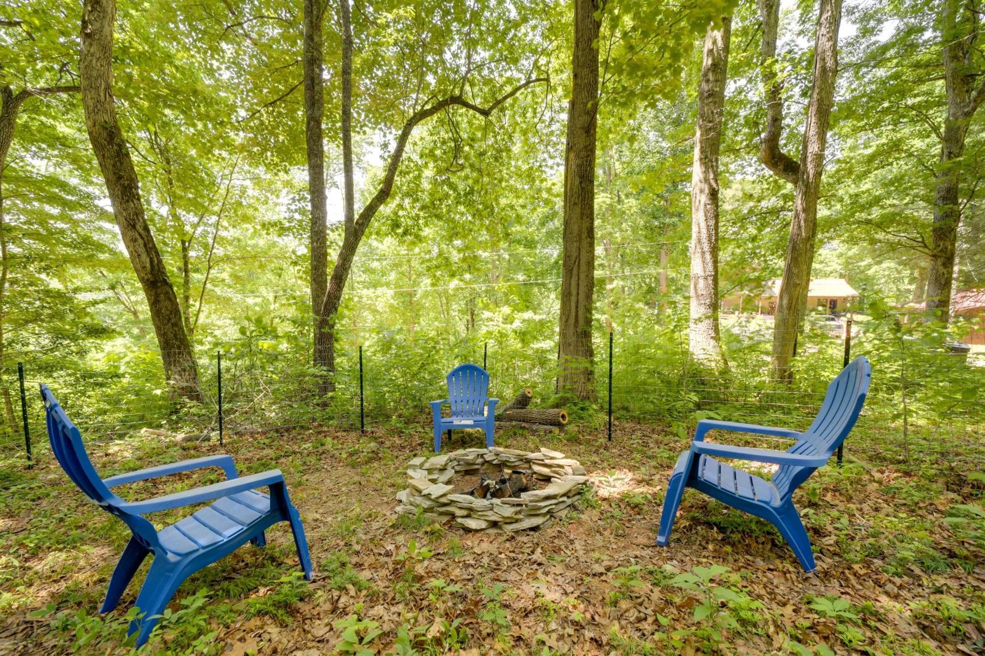 Cozy Whittier Cabin And Yard And Hot Tub, Pets Welcome 外观 照片