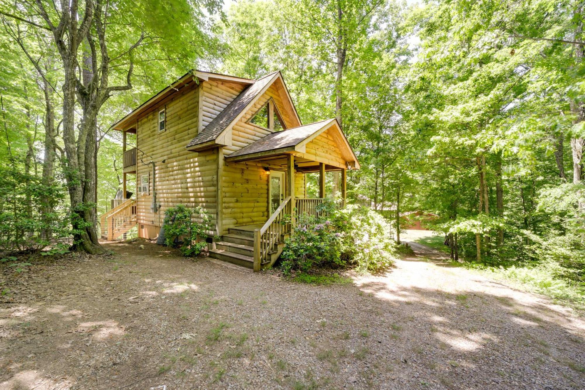 Cozy Whittier Cabin And Yard And Hot Tub, Pets Welcome 外观 照片